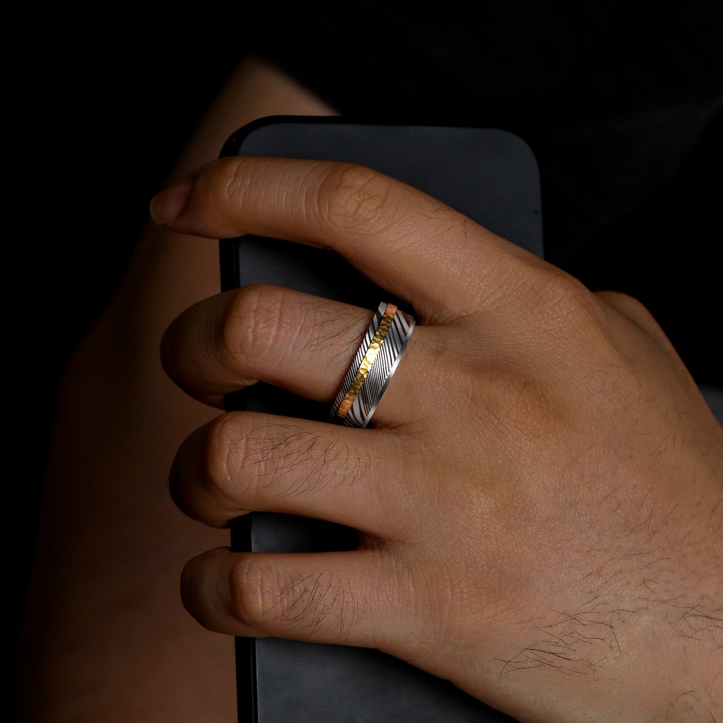 Damascus Steel Ring with A Gold-plated Strip Hammered Finish 316L Stainless Steel